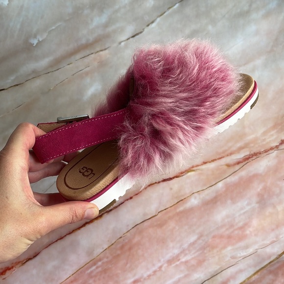 UGG | Holly Fusion Leather Sheepskin Sandal in Cerise - Picture 12 of 14